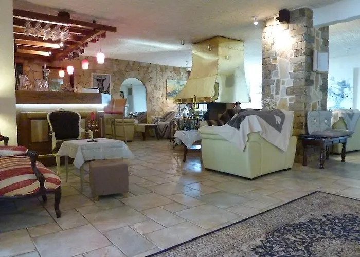 Les Ancolies Hotell 3*