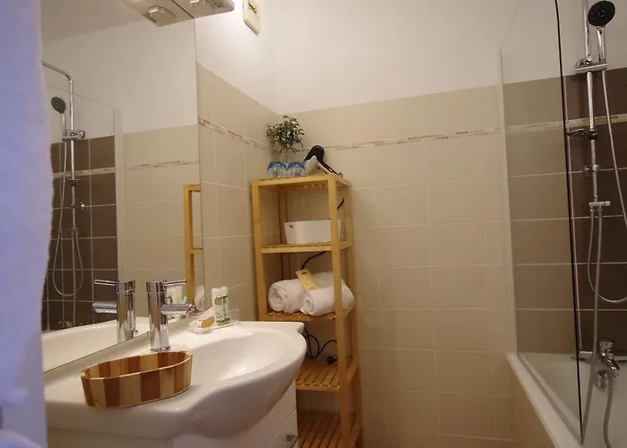Les Ancolies Hotell 3*